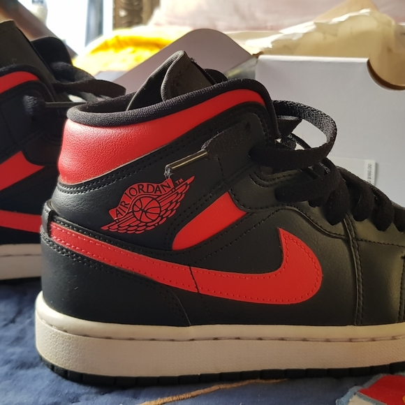 Leather Nike Jordan woman size 6.5 - Picture 5 of 7